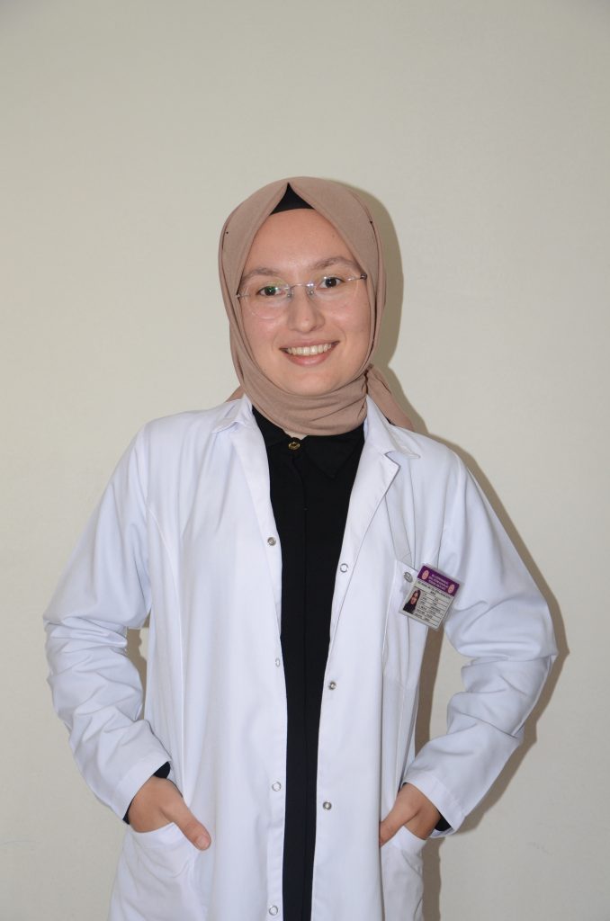 PELİN YILMAZ (UZMAN ÖĞRETİCİ)